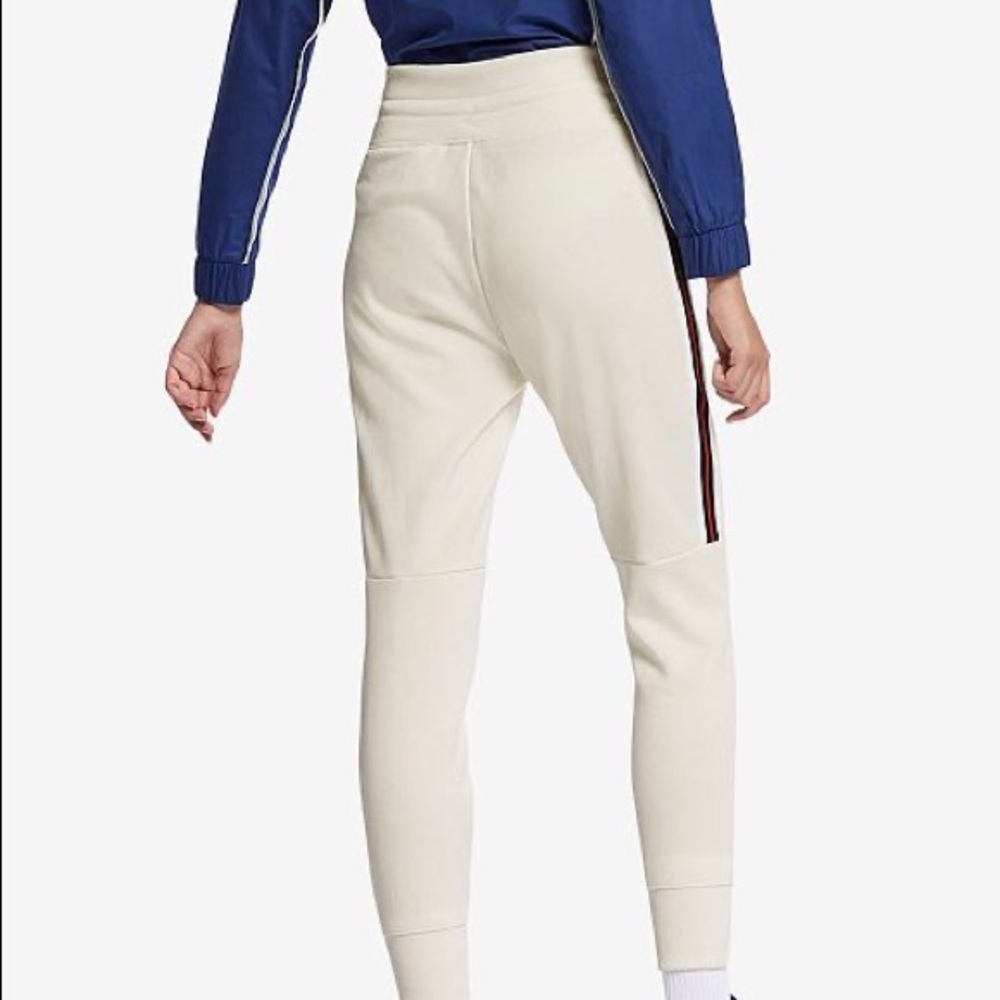 Nike High Waisted Joggers